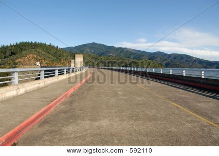Shasta Dam Road