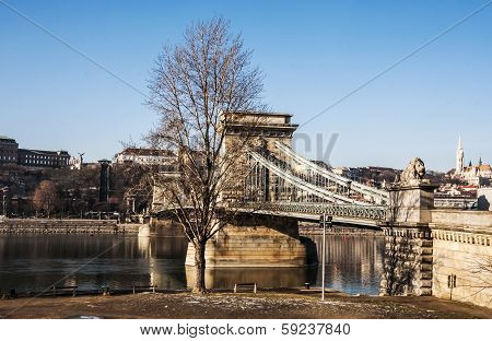 Chain Bridge