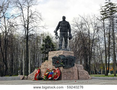 Monument To Soldiers Internationalists