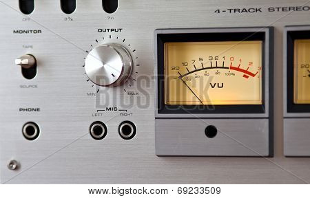 Analog Stereo Open Reel Tape Deck Recorder VU Meter Device