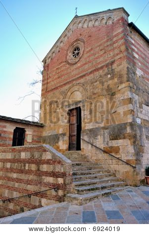 โบสถ์โบราณ Colle Val D'elsa