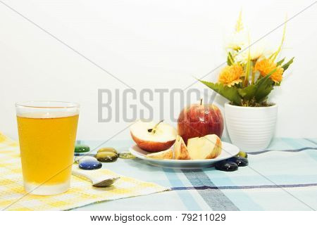 Apple Juice With Apple Sliced On Tablemat