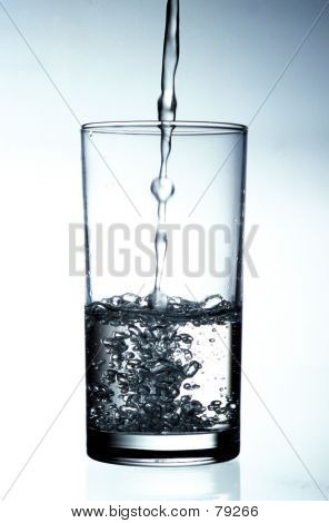倒水
