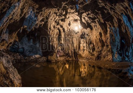 Beautiful Lod cave in Sappong