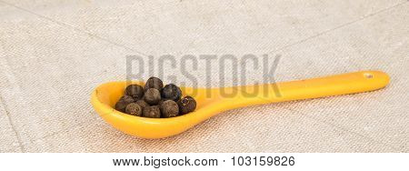 Ceramic Yellow Spoon With Allspice