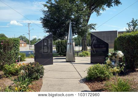 Grundy County Korean & Vietnam War Memorial