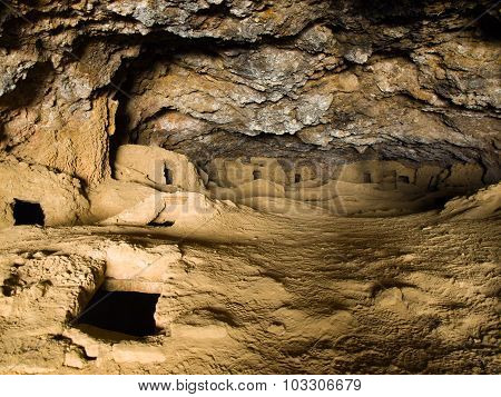 Necropolis in bolivian Galaxia cave
