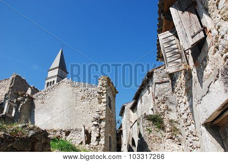 Buildings In Pican