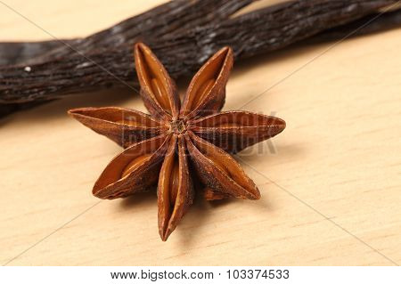 Vanilla And Star Anise