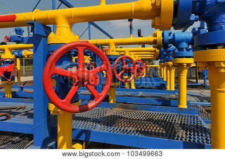 Handle gate valve with steel pipe