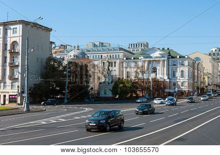 Moscow, Russia - 09.21.2015. View of the main street Znamenka and Gallery of national artist of USSR
