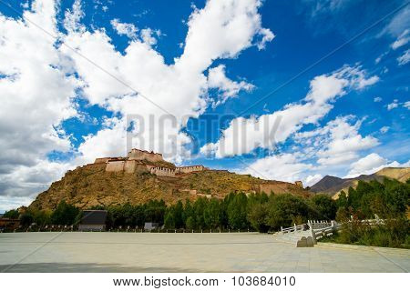 Gyantse Fortress in Shigatse, Tibet.