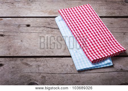 Colorful Red And  Blue Checkered  Kitchen Towels