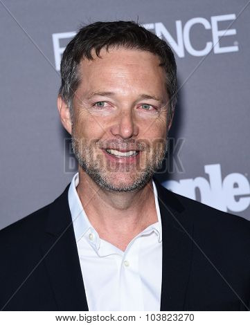 LOS ANGELES - SEP 26:  George Newbern arrives to the TGIT Premiere Red Carpet Event  on September 26, 2015 in Hollywood, CA.                
