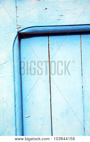 Dirty   Paint In The Blue Wood  And  Nail