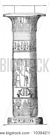 Column of Thebes, vintage engraved illustration. Industrial encyclopedia E.-O. Lami - 1875.