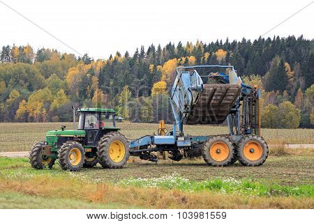 John Deere Sugar Beet Harvest In October