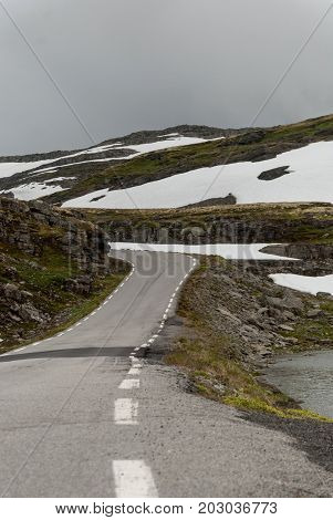 Mountain landscape along the National tourist route Aurlandstjellet. Flotane. Bjorgavegen