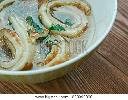 Pfannkuchensuppe