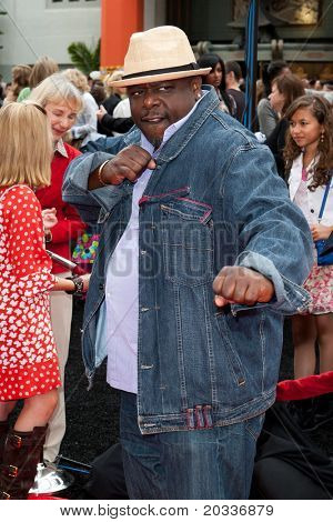 HOLLYWOOD, CA. - 22. května: Cedric The Entertainer přijíždí na Los Angeles premiéře filmu Kung Fu Panda
