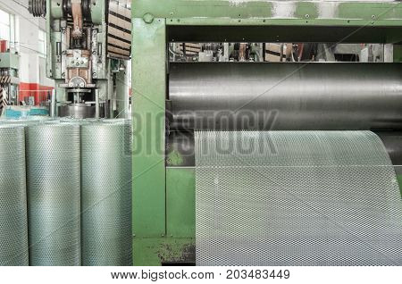 Equipment For The Production Of Filters For Cars