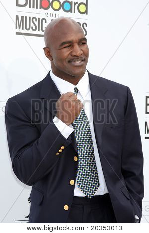 LAS VEGAS - 22 maj: Evander Holyfield ankommer til 2011 Billboard Music Awards på MGM Grand Gard