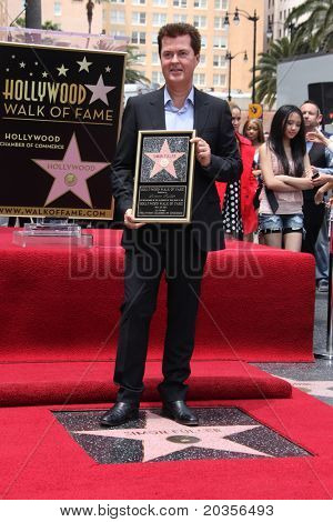 LOS ANGELES - 23. května: Simon Fuller na Simon Fuller Hollywoodském chodníku slávy hvězda obřadu v W Ho