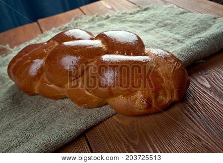 Russian Cream Roll Pletenka