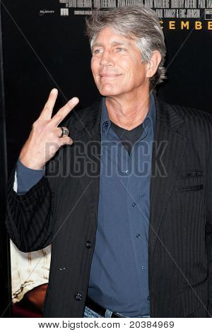 HOLLYWOOD, CA. - 7 dec: Eric Roberts มาที่ลอสแองเจลิสดิแอดเดรสของเครื่องบินรบที่ที่ Grauman ของ