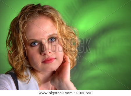 Portait von einem blonde Mädchen