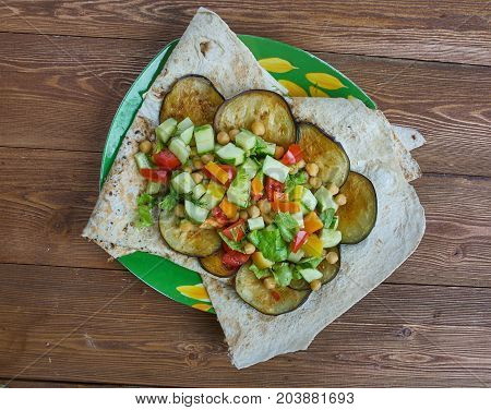 Mediterranean Chickpea Salad With Za’atar And Eggplant