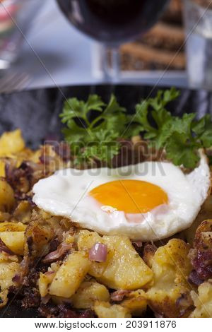 closeup of tiroler groestl a potato dish