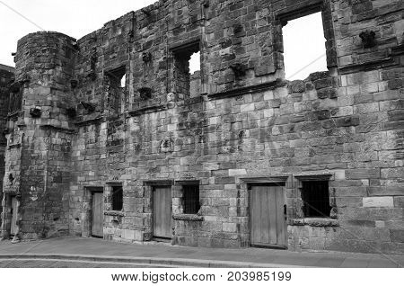 An exterior view of an old ruined mansion in Stirling