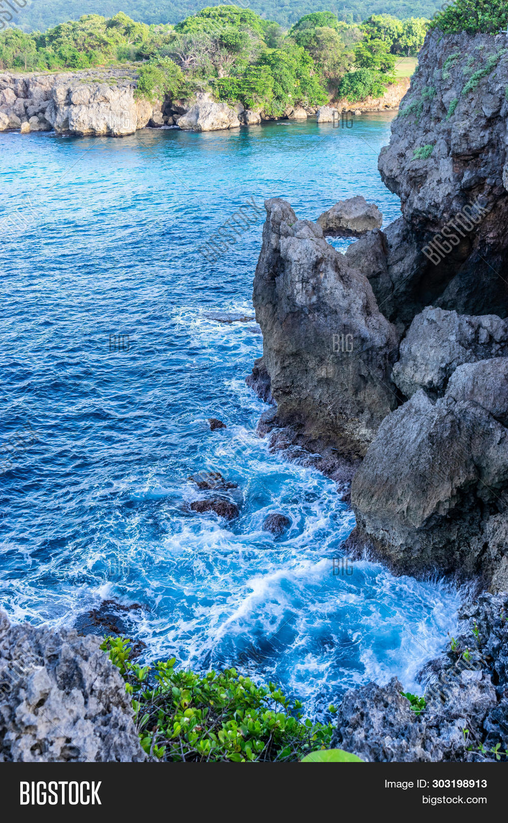 Imagen y foto Cliff Side/ (prueba gratis) Bigstock