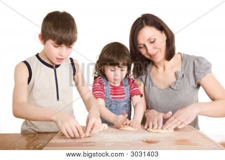 Anya és a gyermek, a konyhában, így A tészta