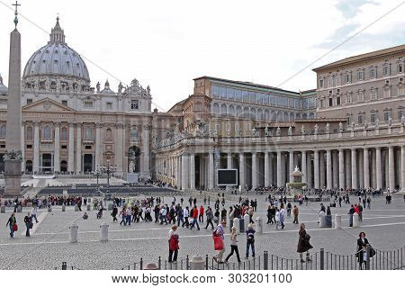 Wallpaper Vatican October 23 Image Photo Free Trial Bigstock For Free