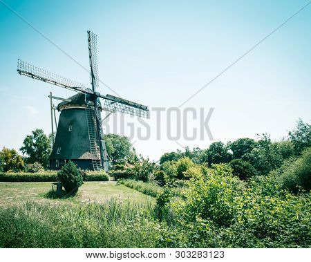 Amstelpark, Amsterdam, The Netherlands, 05/24/2019, Old Dutch Windmill (1636), Amsterdam De Riekermo