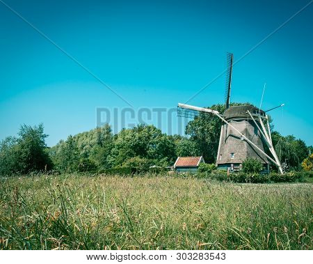 Amstelpark, Amsterdam, The Netherlands, 05/24/2019, Old Dutch Windmill (1636), Amsterdam De Riekermo