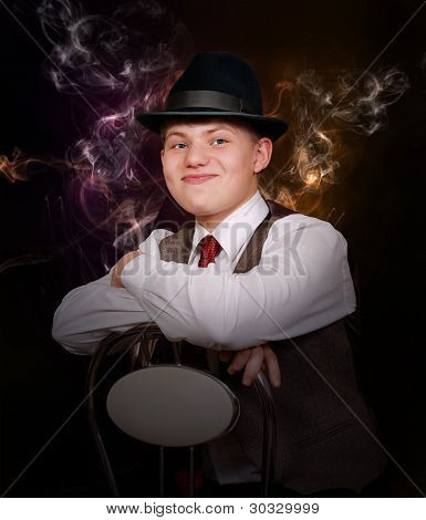 Mladý muž dělat ksichty