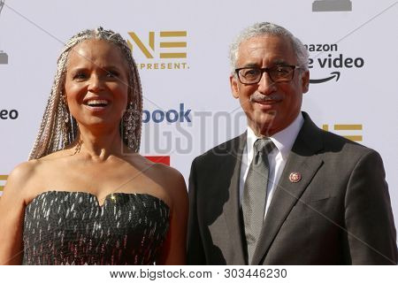 LOS ANGELES - MAR 30:  Victoria Rowell, Bobby Scott at the 50th NAACP Image Awards - Arrivals at the Dolby Theater on March 30, 2019 in Los Angeles, CA