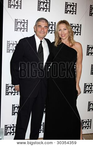 LOS ANGELES - 18 Şubat: Robert Forster Beverly Hil 62 yıllık ACE Eddie ödüllerinde gelir