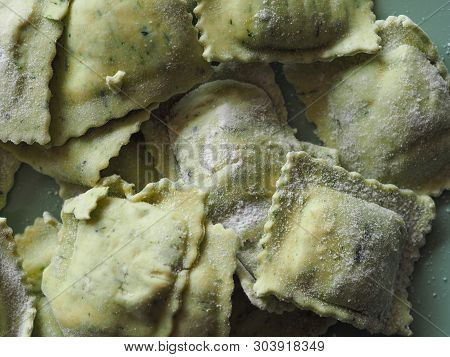 Vegetarian Agnolotti Pasta Food
