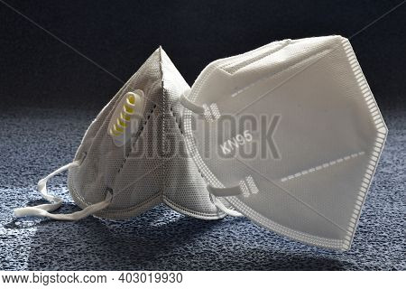 Kn95 Or N95 Mask With And Without Valve For Pm 2.5 And Virus Protection. Preventing The Spread Of Th
