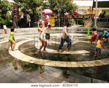 Kinder in ein Wasserpark