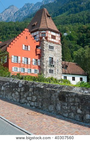 Eski ilçe Vaduz, Liechtenstein kırmızı ev