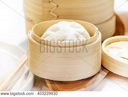 Chinese Dumpling Steamed Buns, Steamed Bun Served In Wooden Basket