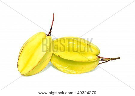 Carambole o stella di frutta su sfondo bianco