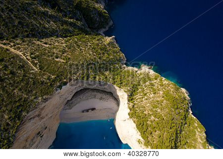 Veduta aerea della famosa spiaggia di naufragio Navagio sull'isola di Zante Grecia