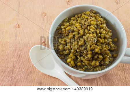 Mungbeans v lehké sirupu