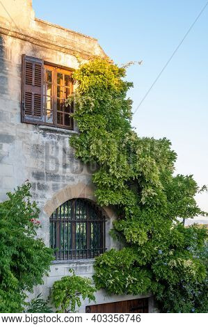 Old Buildings And Narrow Streets In Medieval Town Villeneuve Les Avignon In Summer, Tourism In Franc